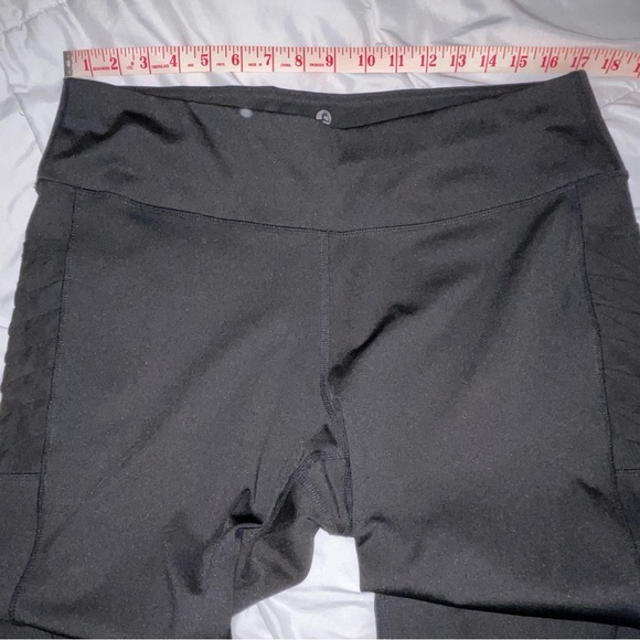 Leg End Active High Waist Capri Leggings with pockets 🏃🏼‍♀️ - Picture 8 of 13